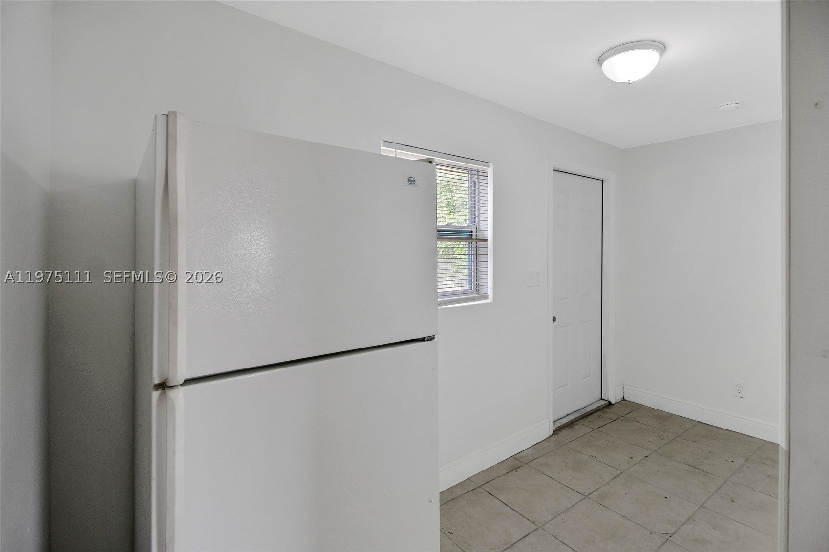 1160 W 26 th  ct