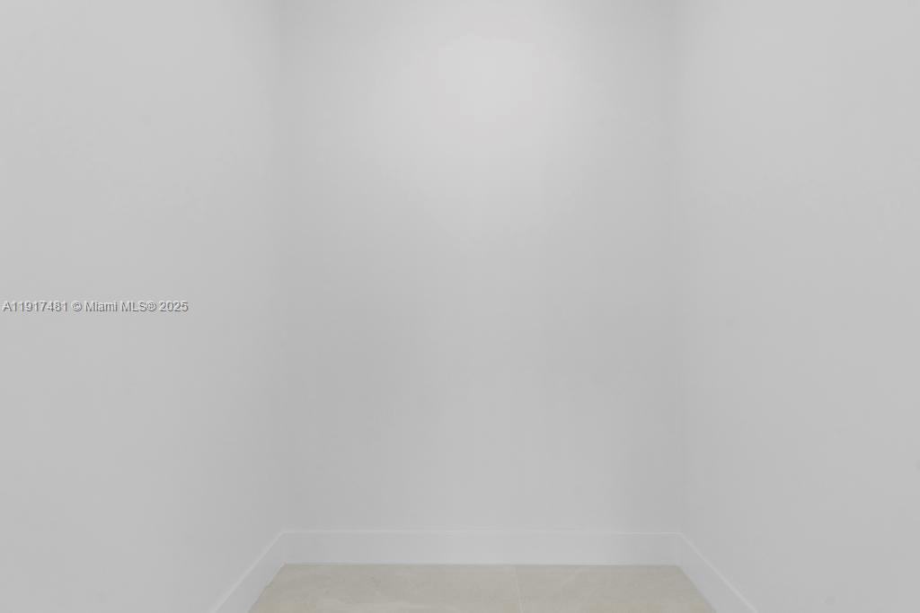 MAYLAND - Residential