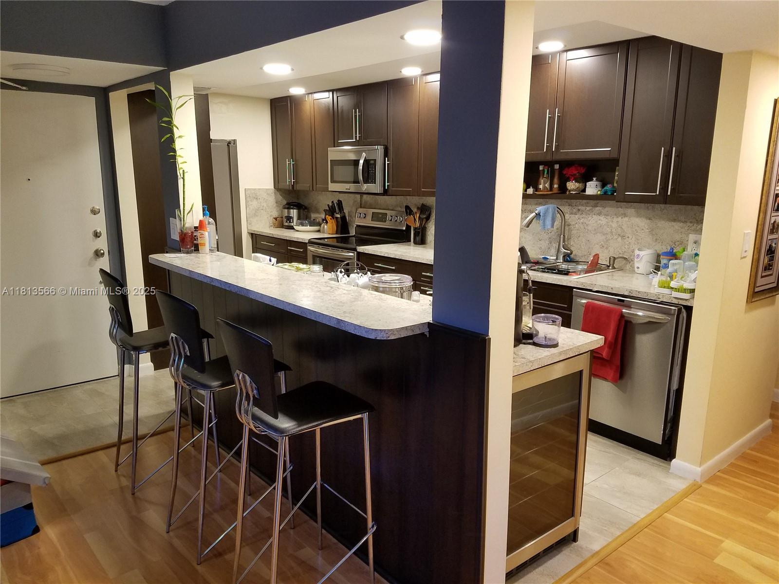 3860 Ne 170th St 312, North Miami Beach, Miami-Dade County, Florida - 2 Bedrooms  
2 Bathrooms - 