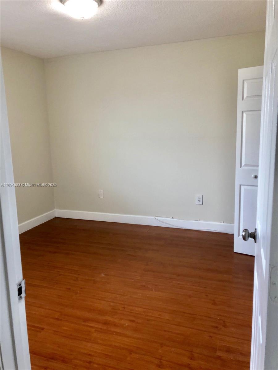 LAKESIDE SOUTH - Residential Lease
