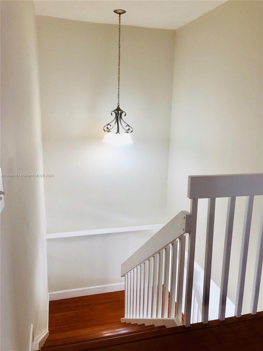 LAKESIDE SOUTH - Residential Lease