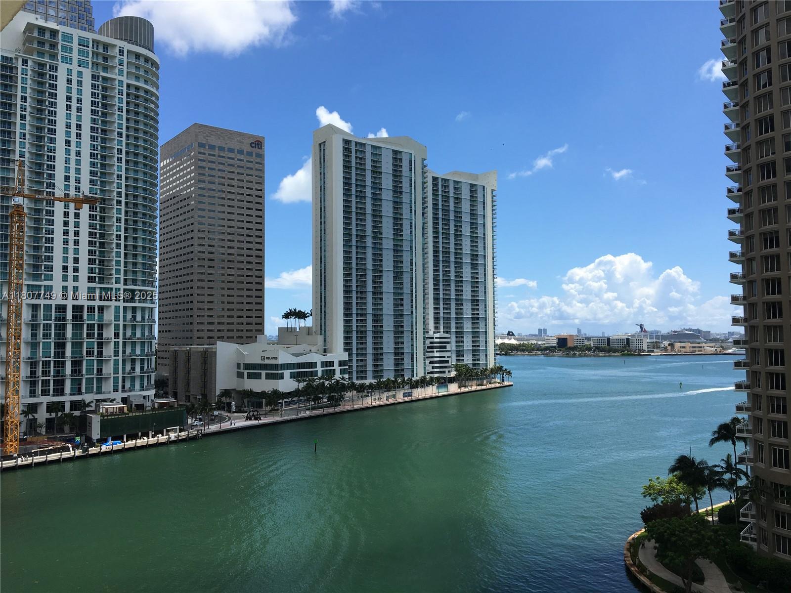 465 Brickell Ave 1018, Miami, Broward County, Florida - 2 Bedrooms  
2 Bathrooms - 