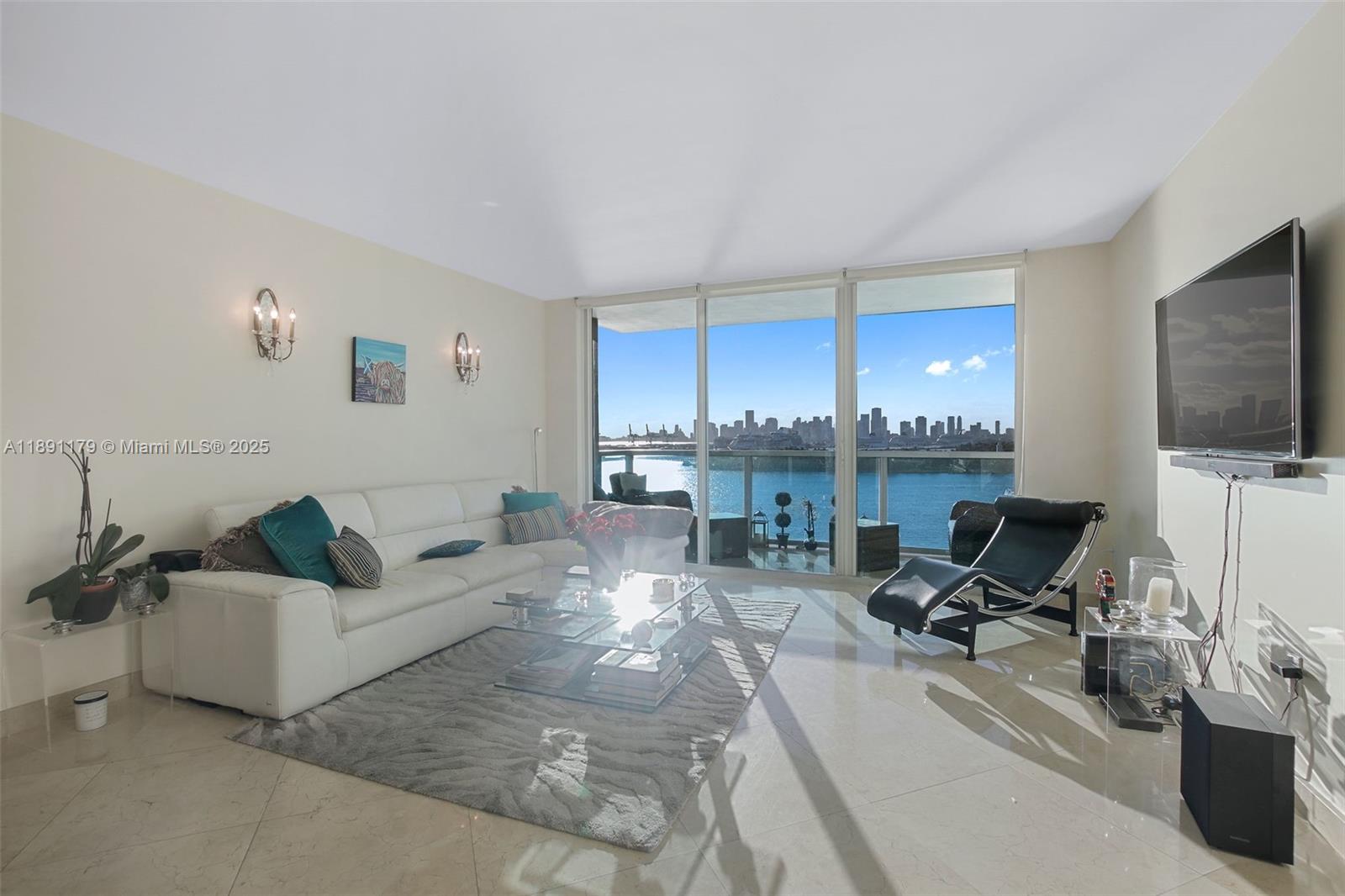 THE FLORIDIAN CONDO - Residential Lease