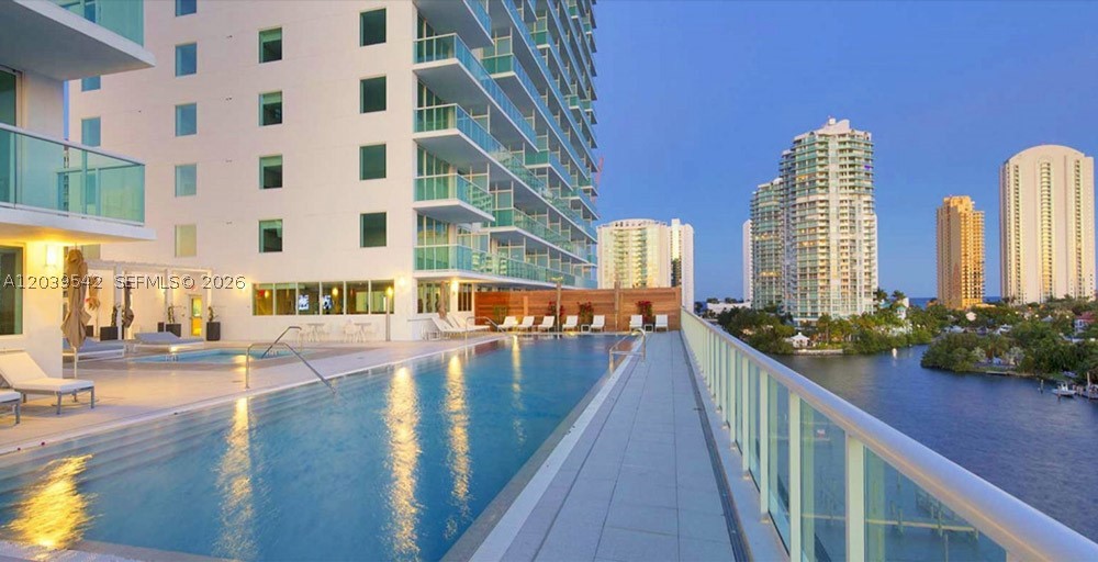 400 Sunny Isles Blvd 1817
