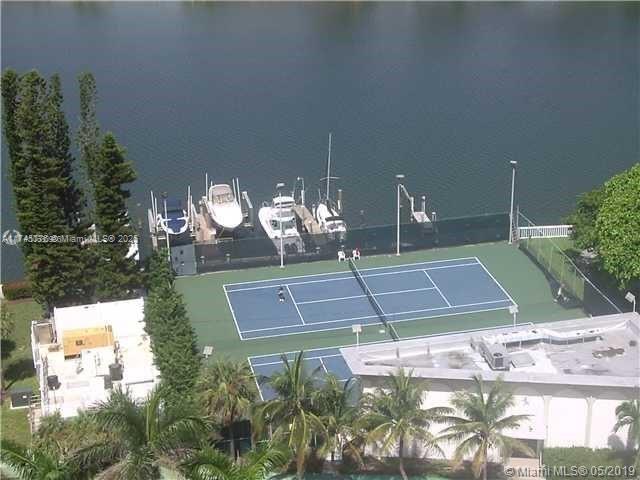 5401 Collins Ave 339