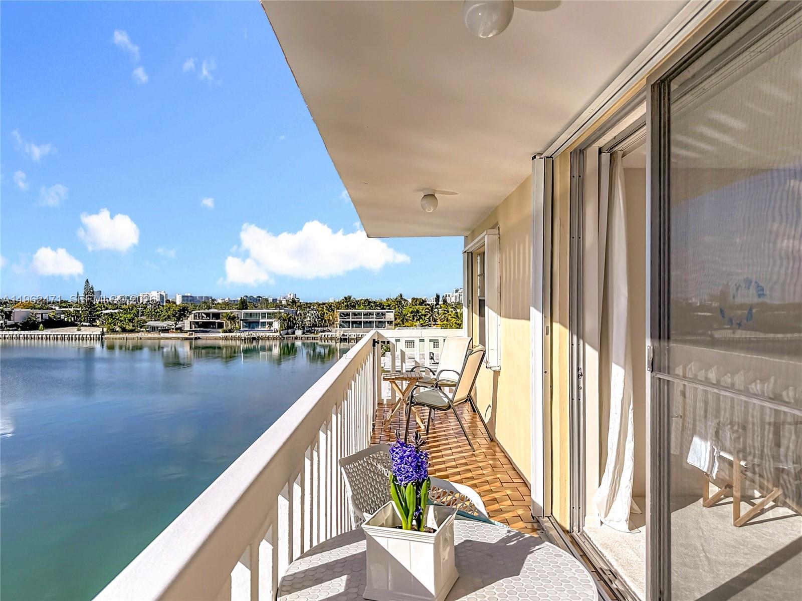 COLONNADE BAY CONDO - Residential