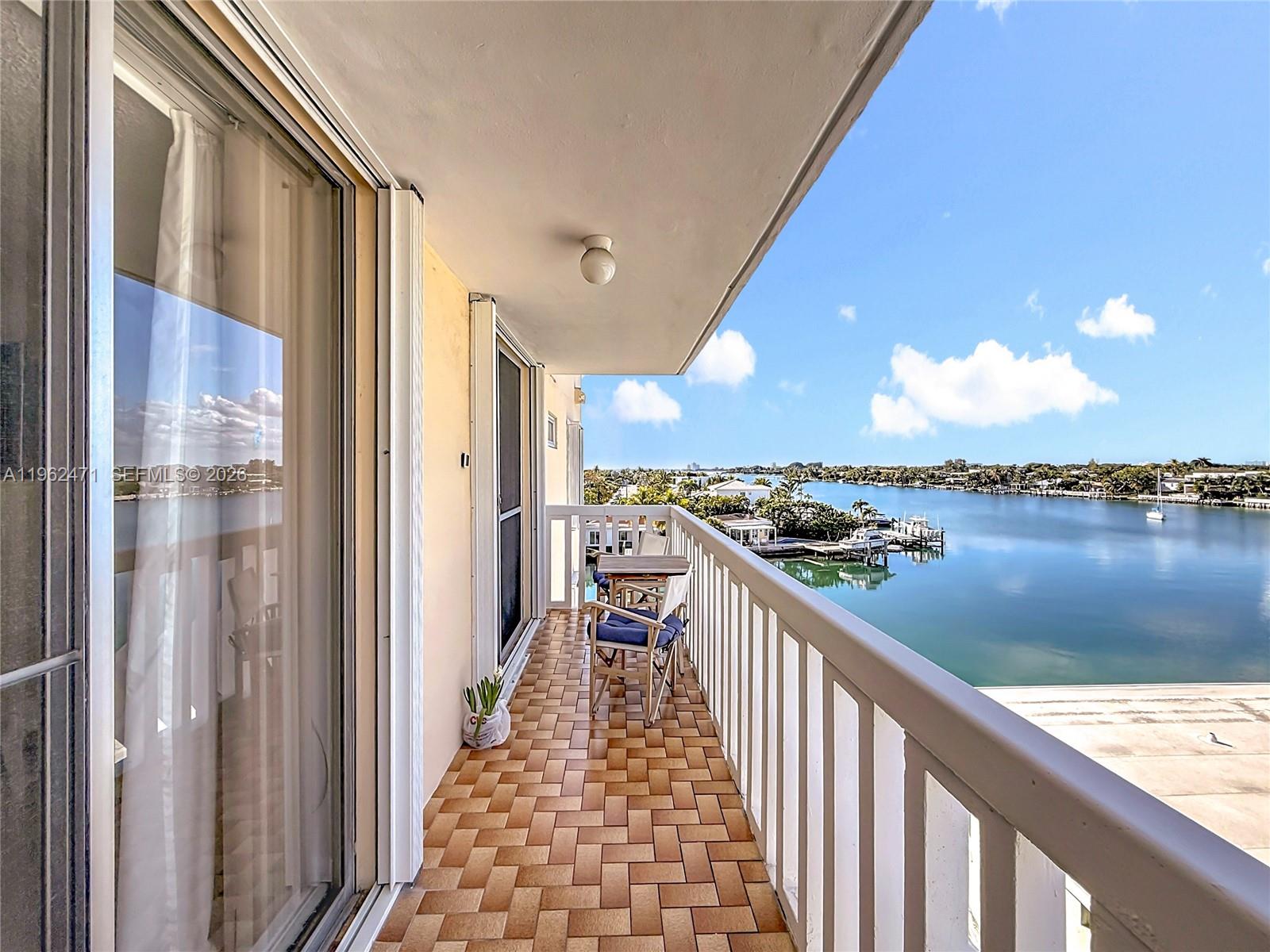 COLONNADE BAY CONDO - Residential