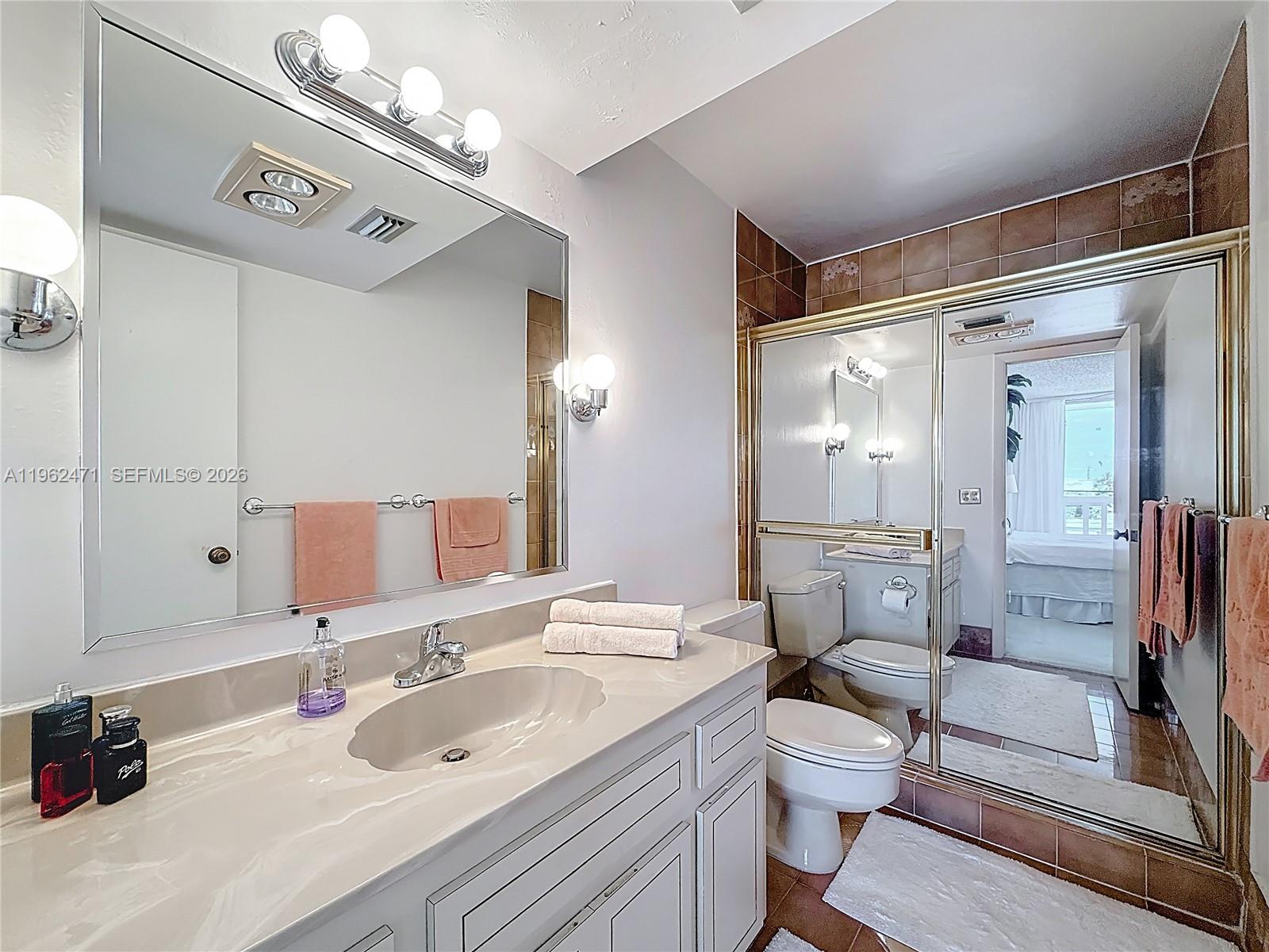 COLONNADE BAY CONDO - Residential