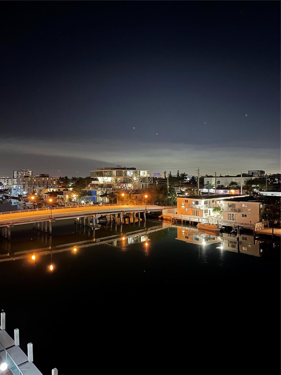 COLONNADE BAY CONDO - Residential