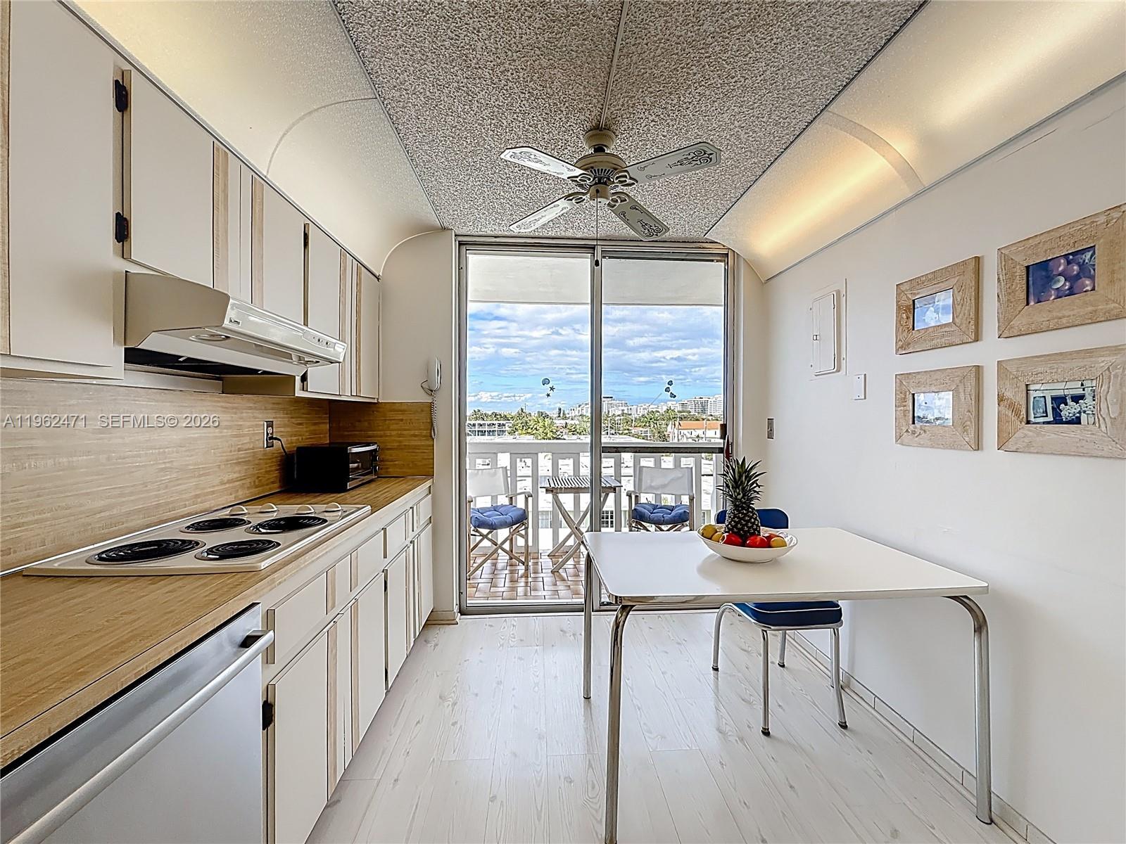 COLONNADE BAY CONDO - Residential