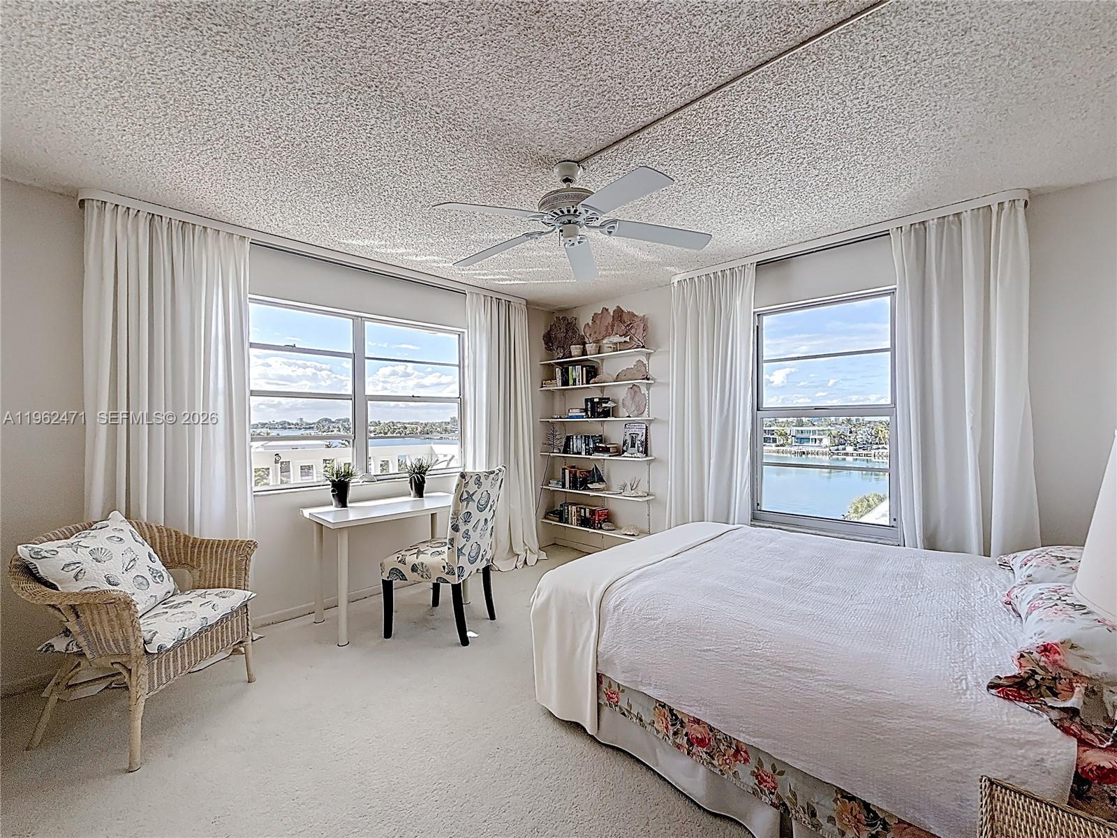 COLONNADE BAY CONDO - Residential