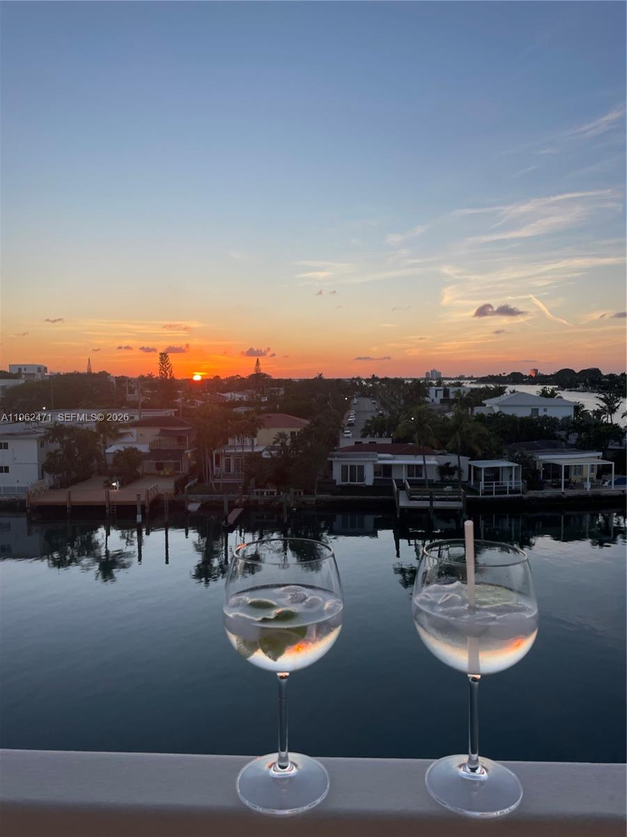 COLONNADE BAY CONDO - Residential