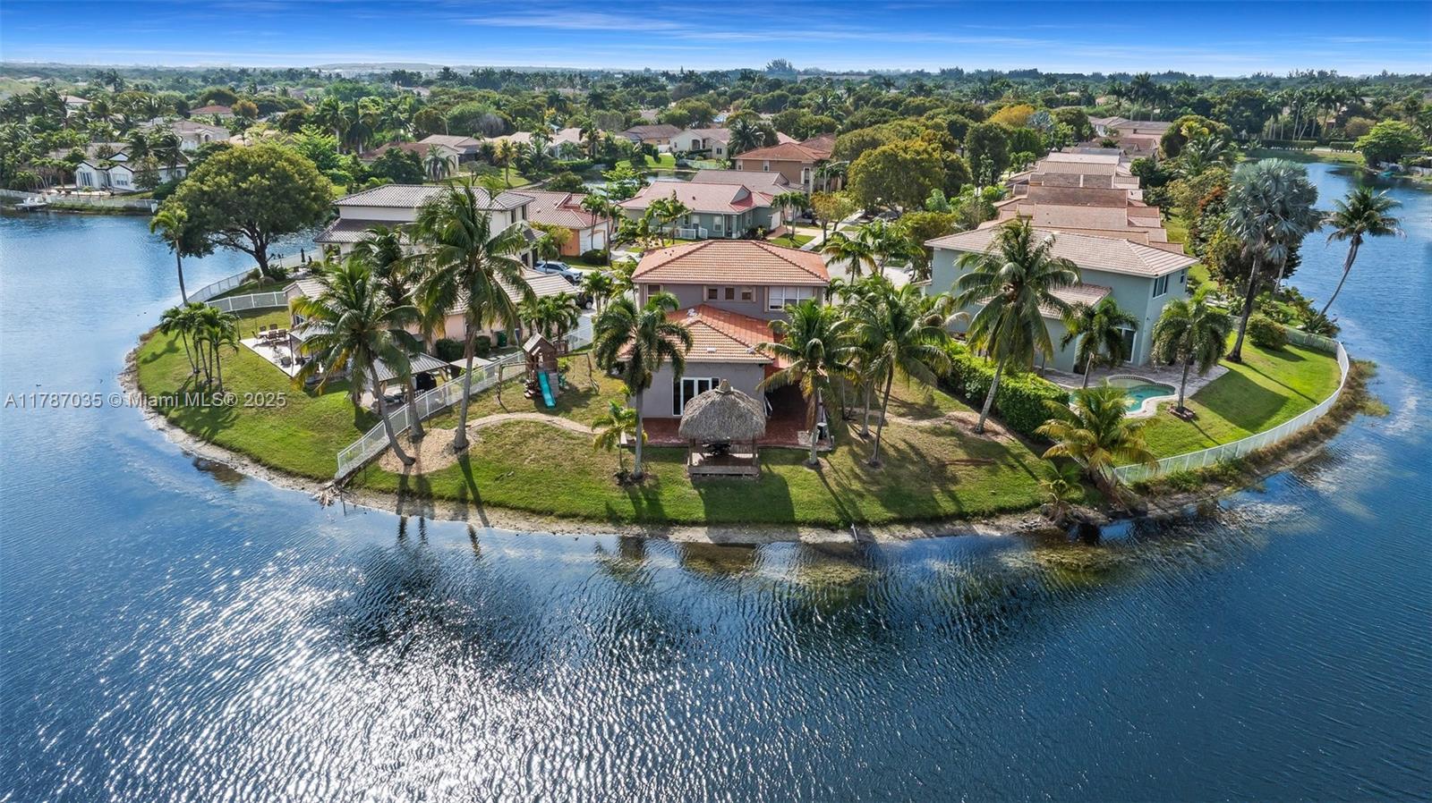 POD 3 AT MONARCH LAKES - Residential