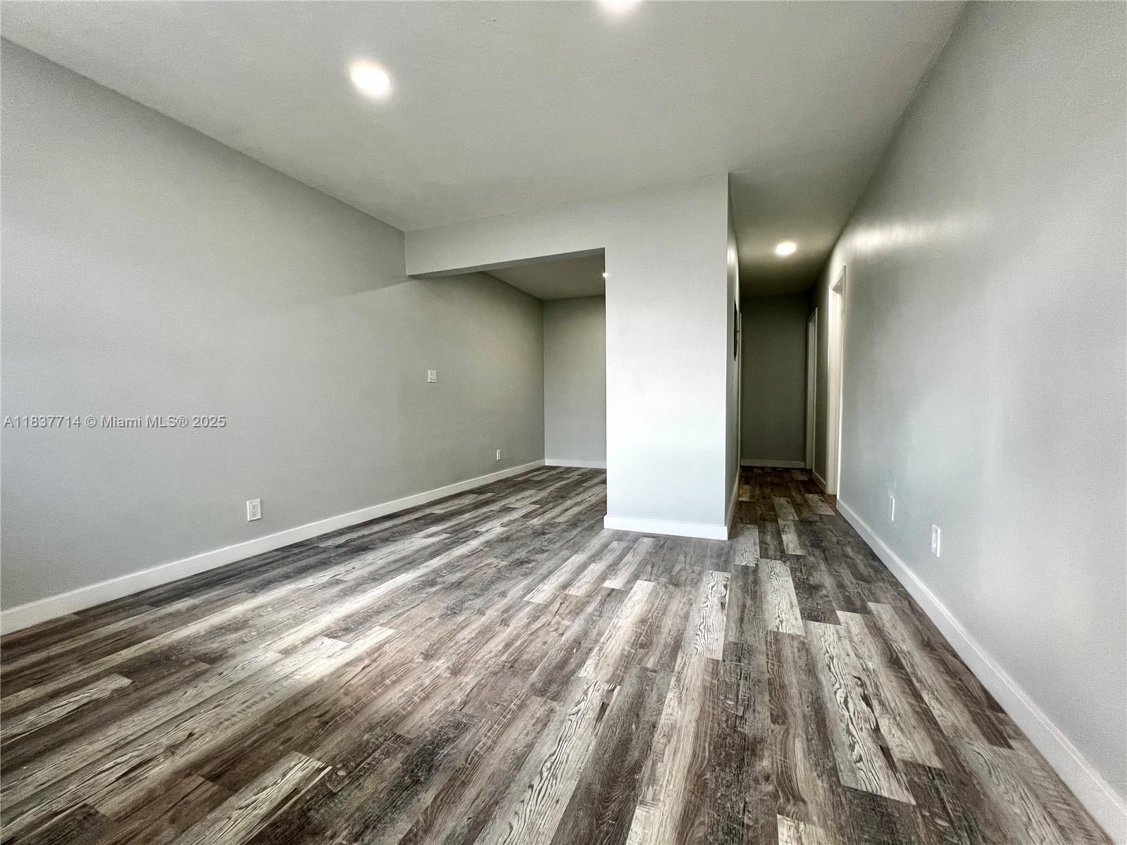 808 NW 7th Ter 4