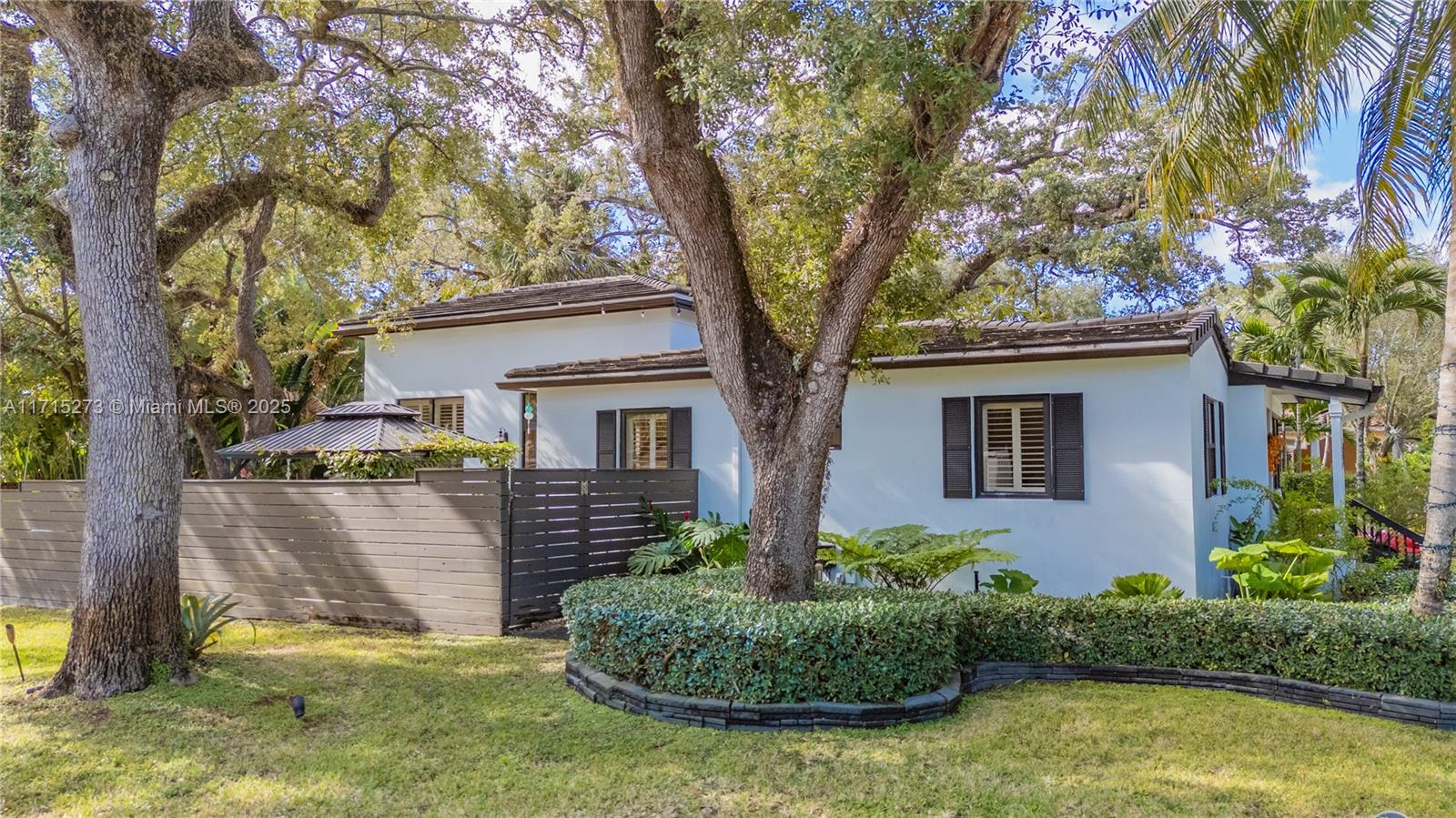 YELLOWSTONE PARK AMEN PLA - Residential