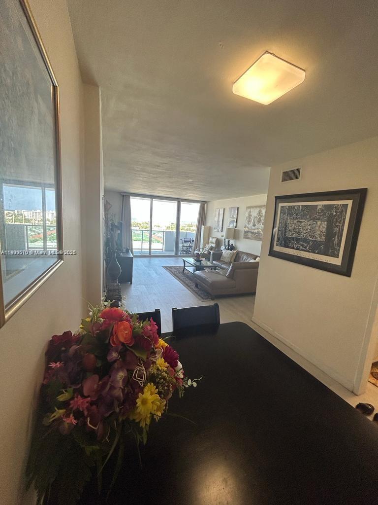 1200 West Ave 1008