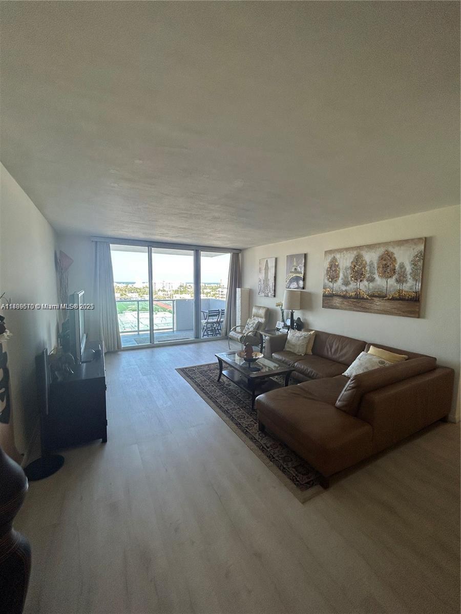 1200 West Ave 1008