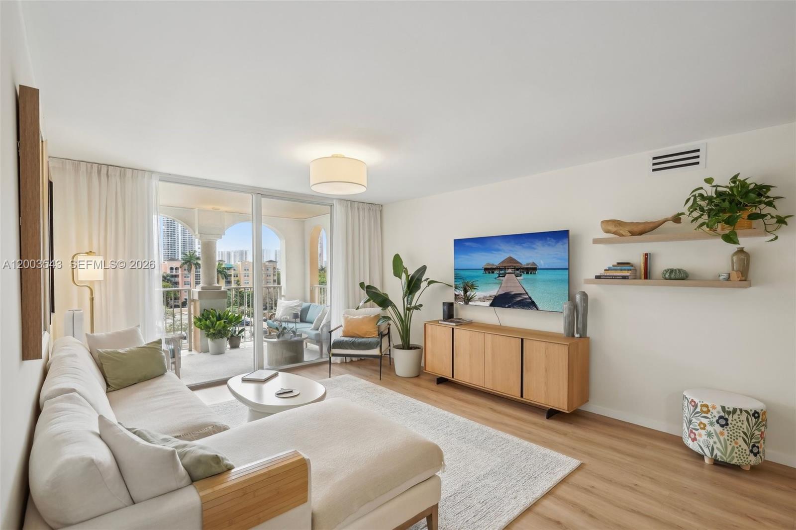 THE YACHT CLUB AT AVENTUR - Residential