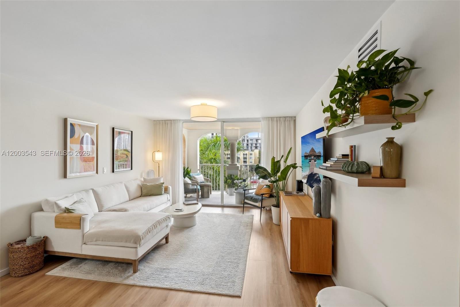 THE YACHT CLUB AT AVENTUR - Residential