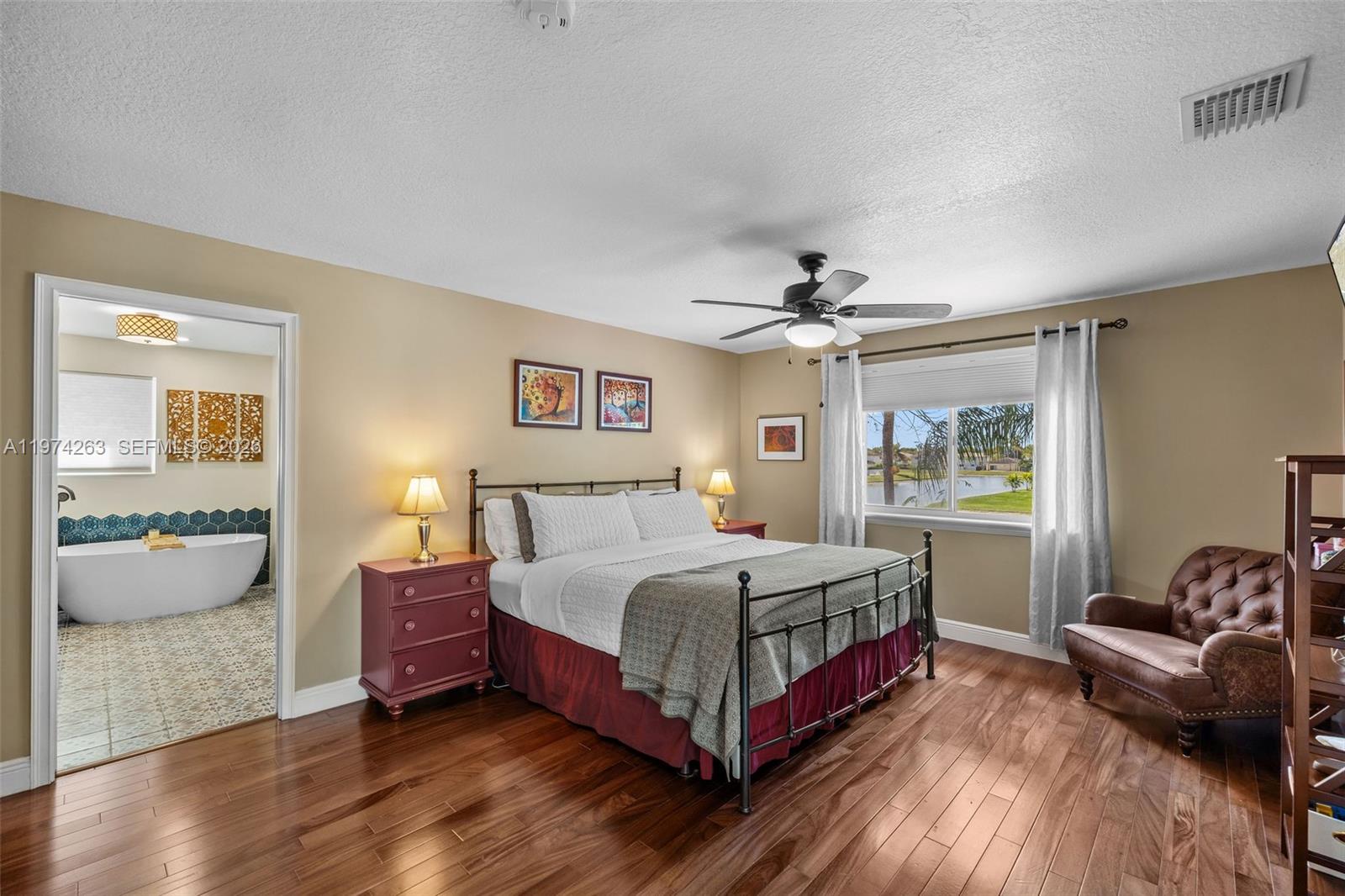 DORAL MEADOWS 1ST ADDN - Residential