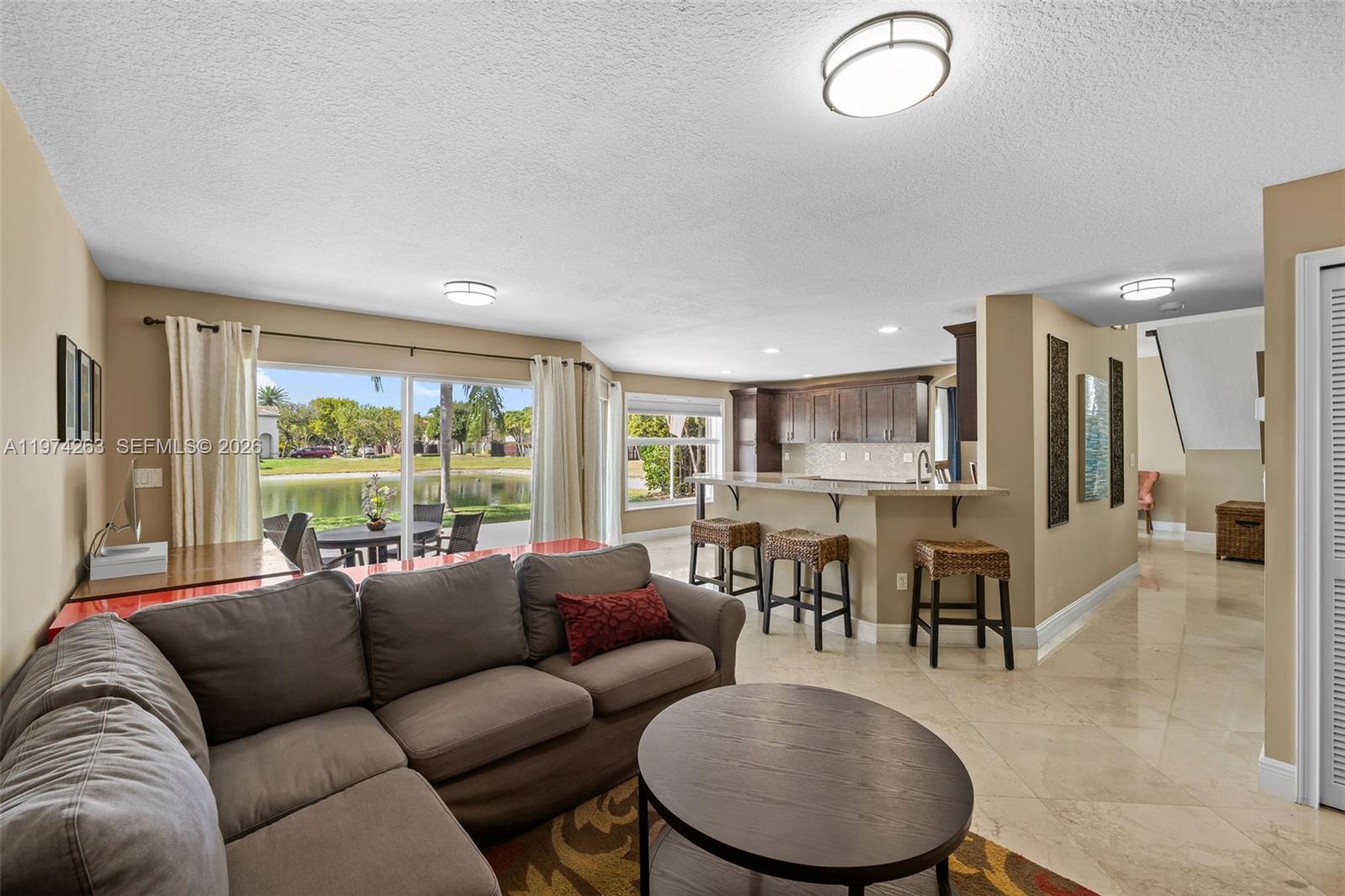 DORAL MEADOWS 1ST ADDN - Residential