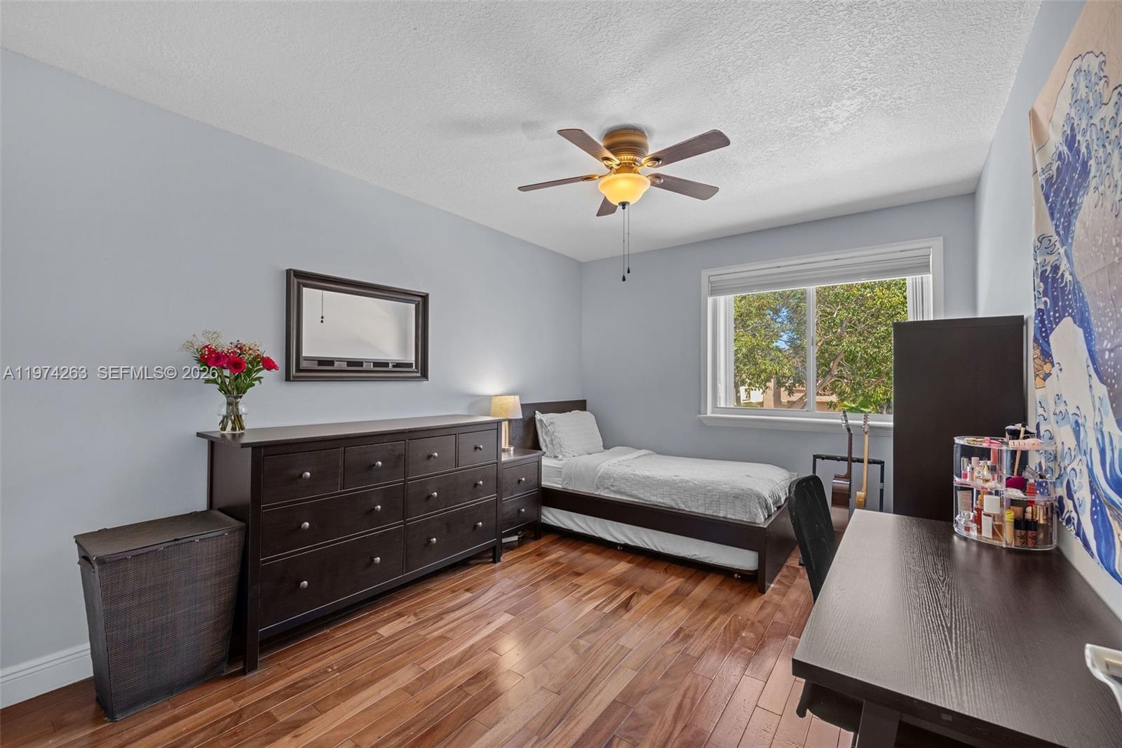 DORAL MEADOWS 1ST ADDN - Residential