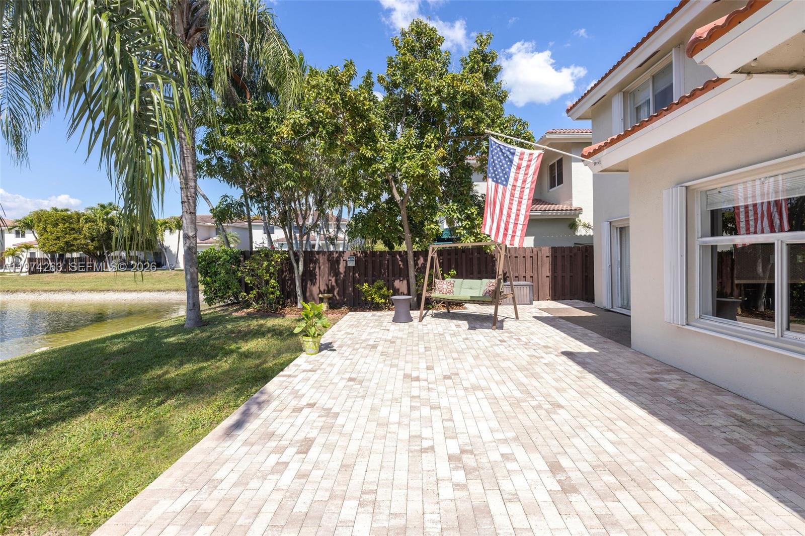 DORAL MEADOWS 1ST ADDN - Residential