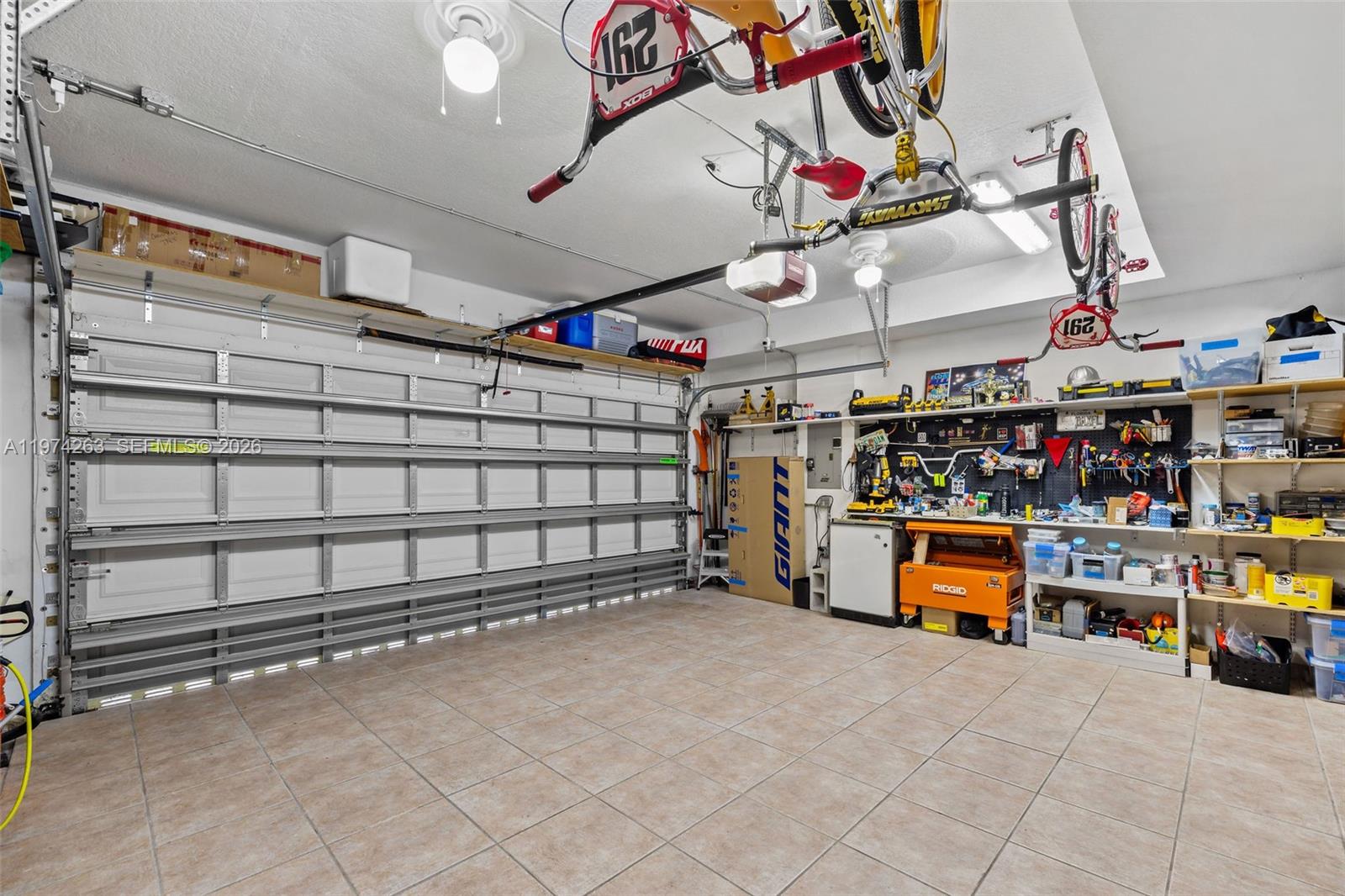 DORAL MEADOWS 1ST ADDN - Residential