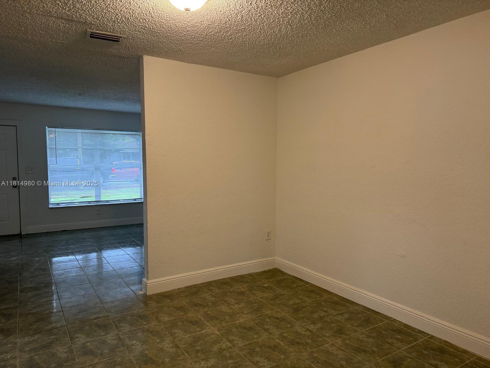 2433 Nw 179th St 2433, Miami Gardens, Broward County, Florida - 3 Bedrooms  
2 Bathrooms - 