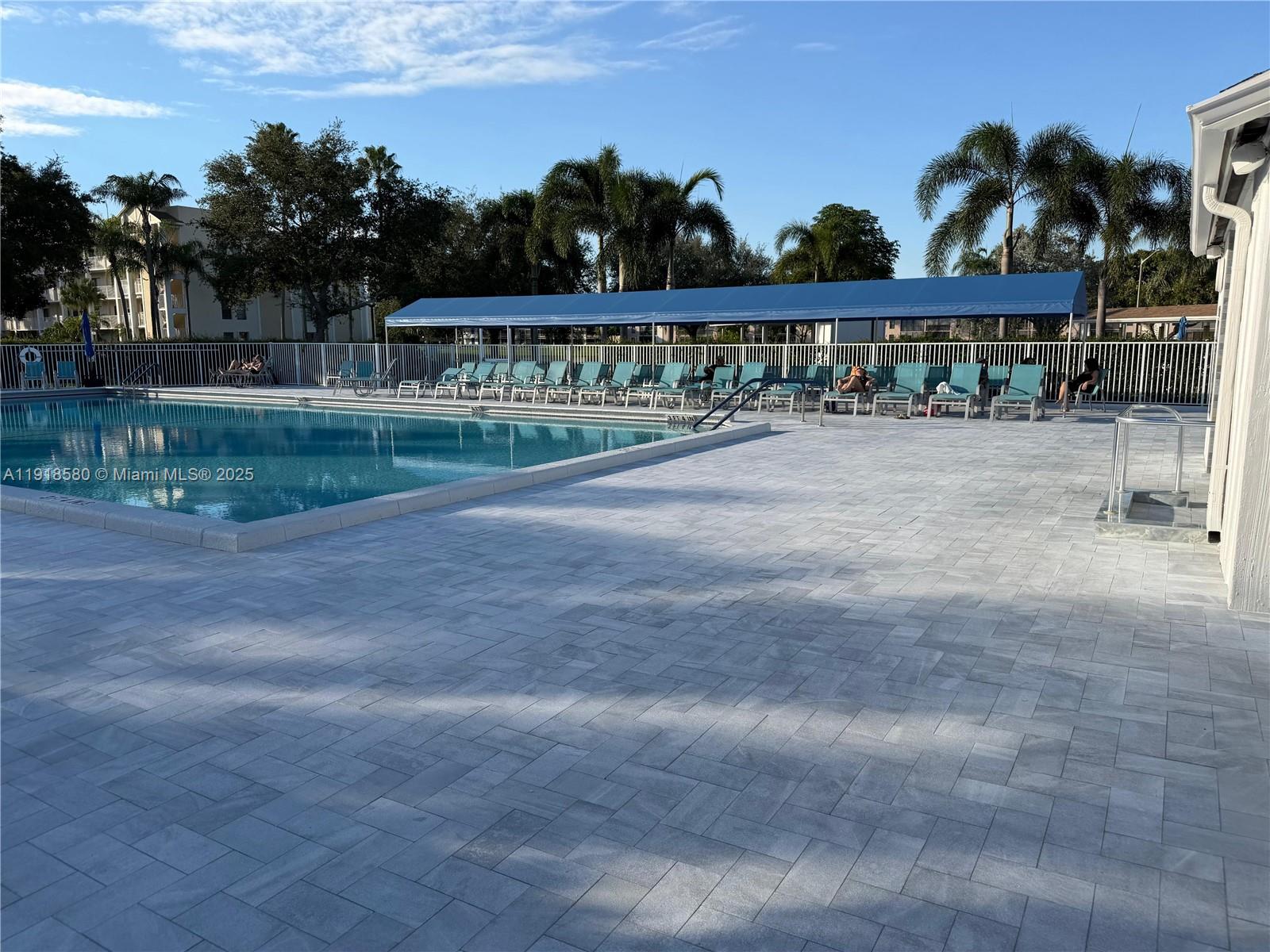 HUNTINGTON LAKES SEC FIVE - Residential Lease