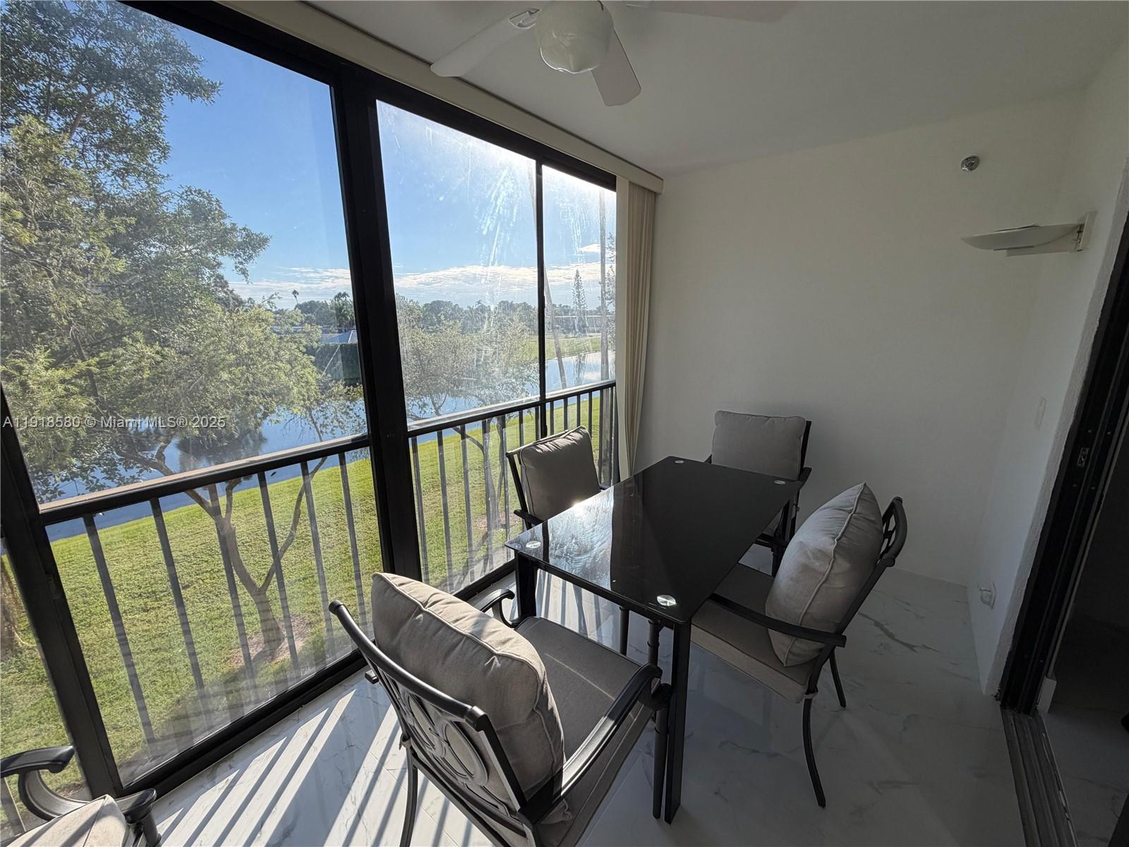 HUNTINGTON LAKES SEC FIVE - Residential Lease