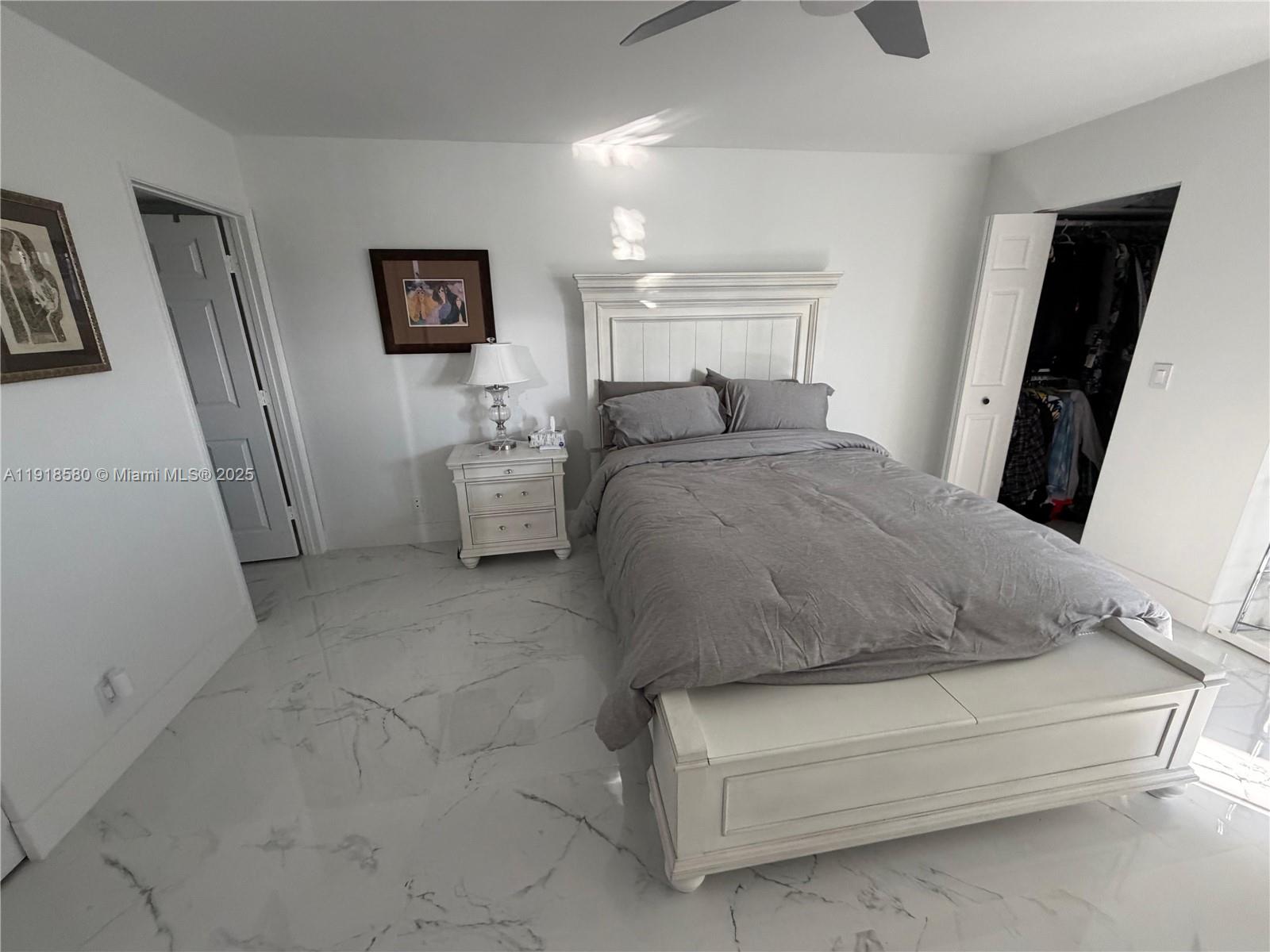 HUNTINGTON LAKES SEC FIVE - Residential Lease