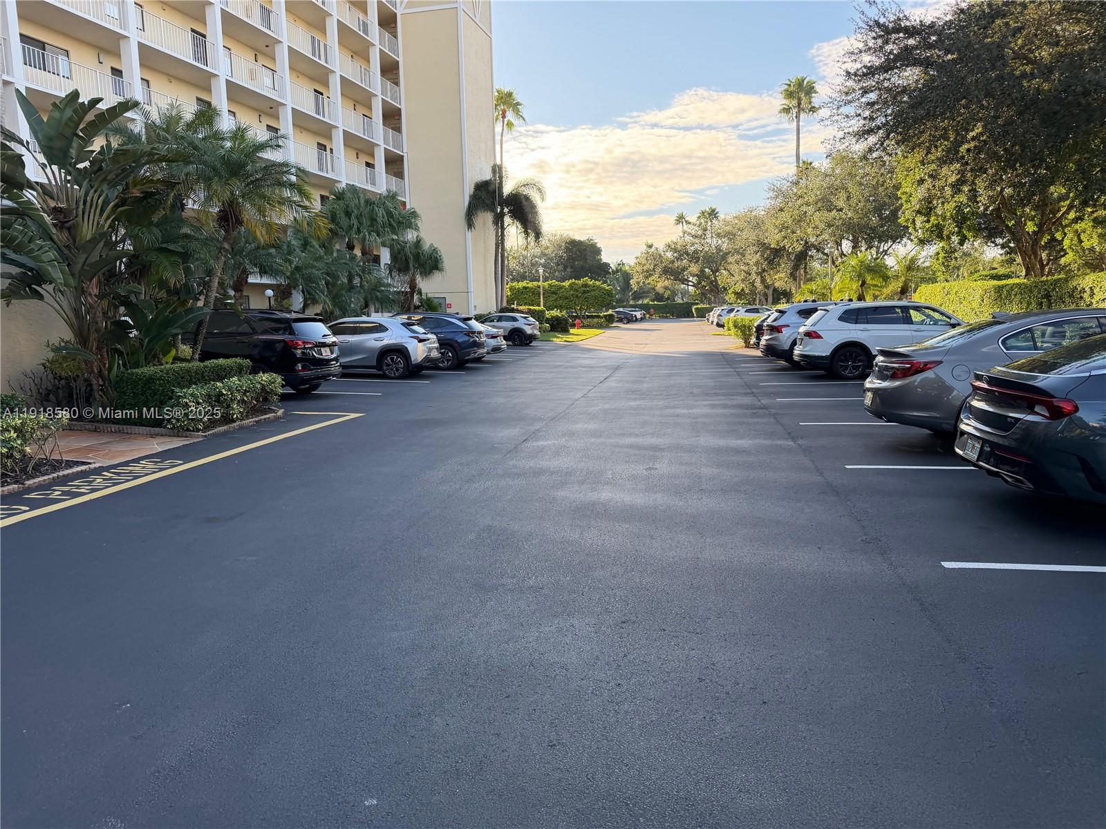 HUNTINGTON LAKES SEC FIVE - Residential Lease