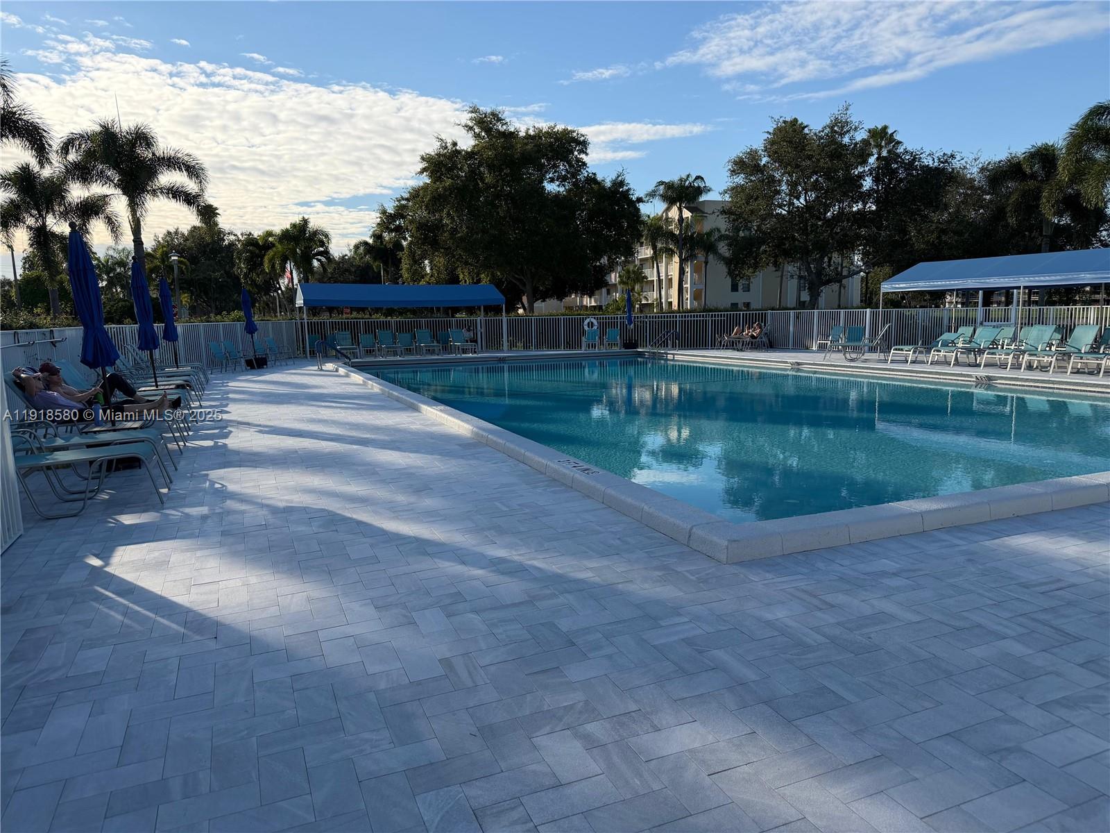 HUNTINGTON LAKES SEC FIVE - Residential Lease