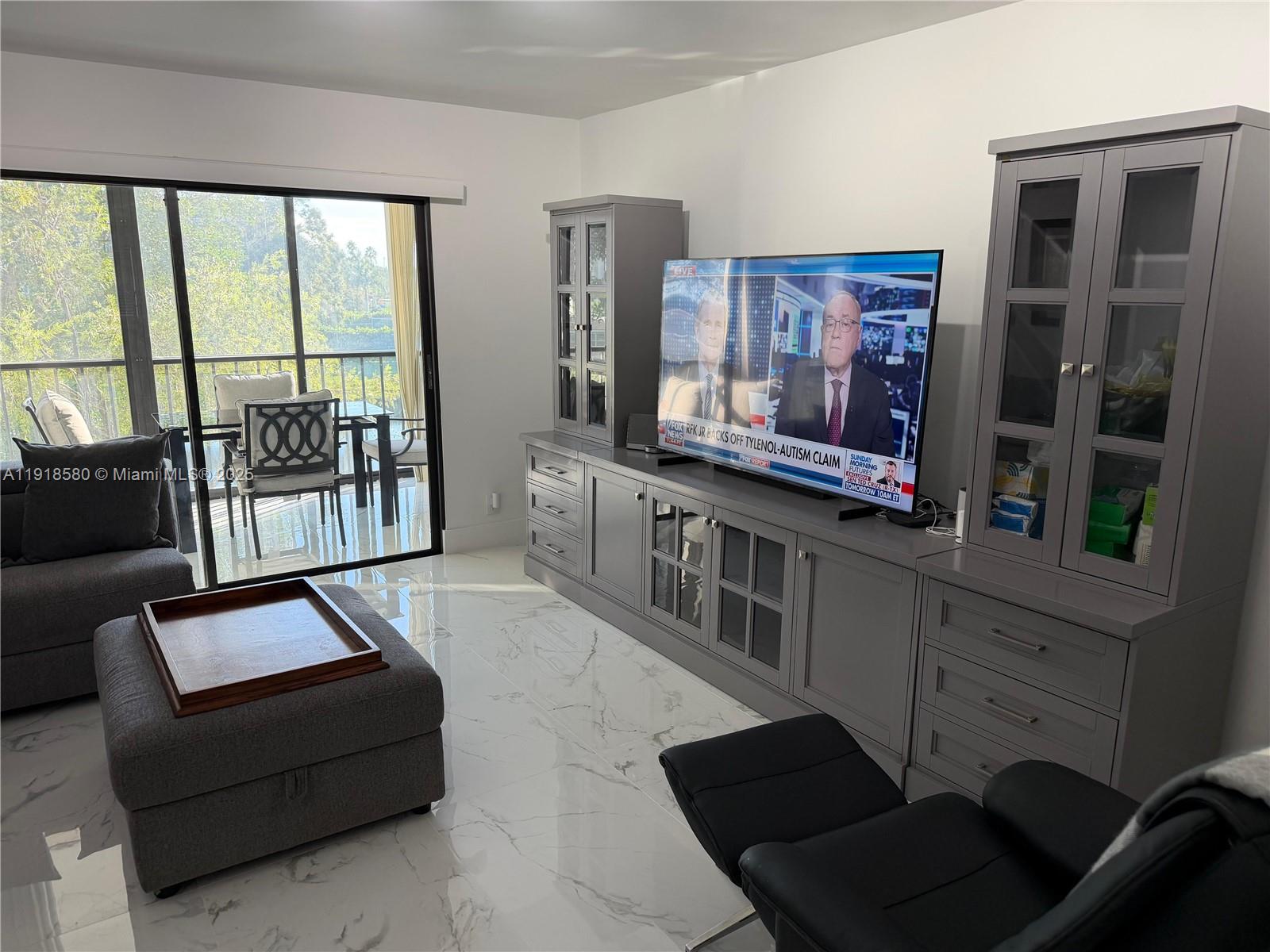 HUNTINGTON LAKES SEC FIVE - Residential Lease