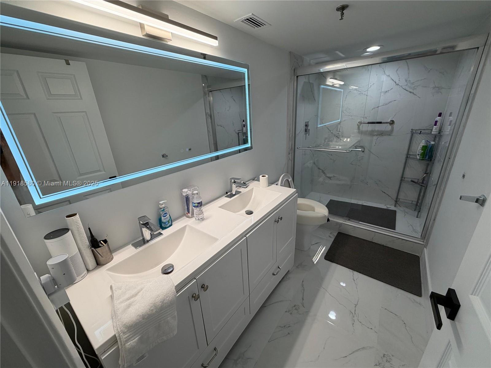 HUNTINGTON LAKES SEC FIVE - Residential Lease