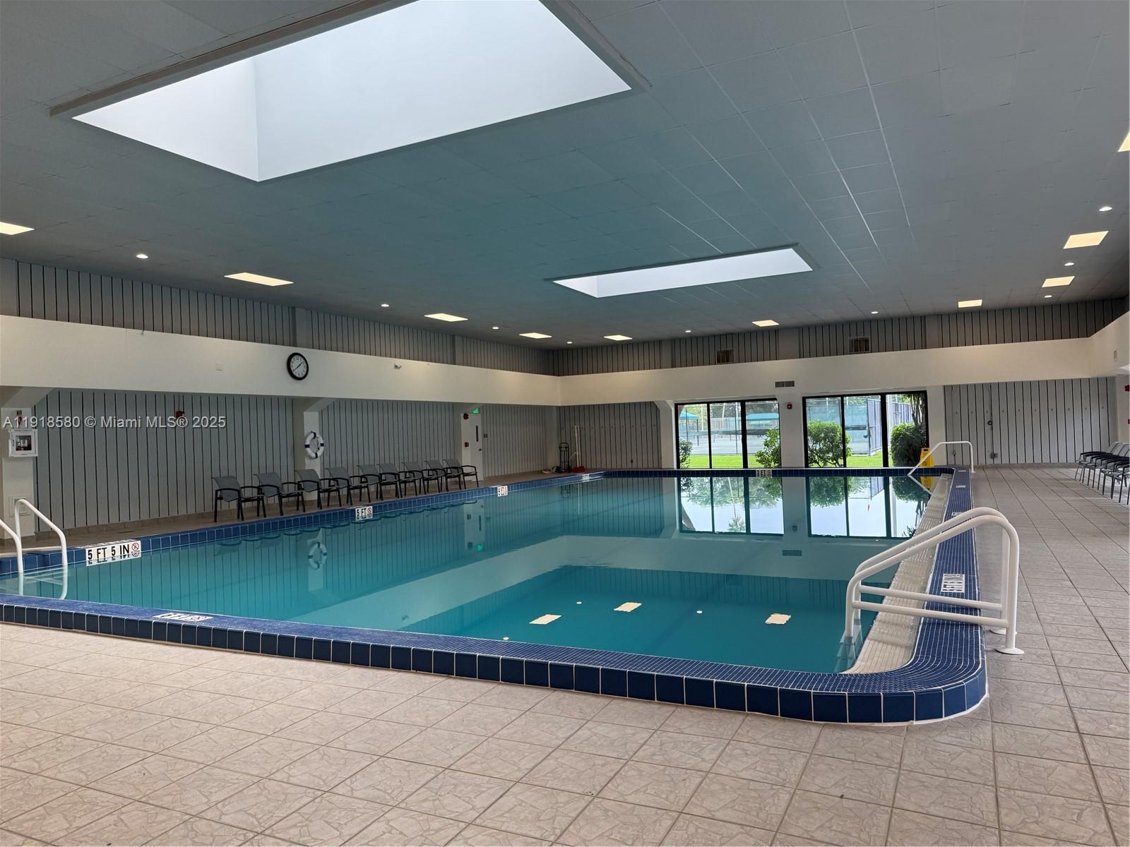 HUNTINGTON LAKES SEC FIVE - Residential Lease