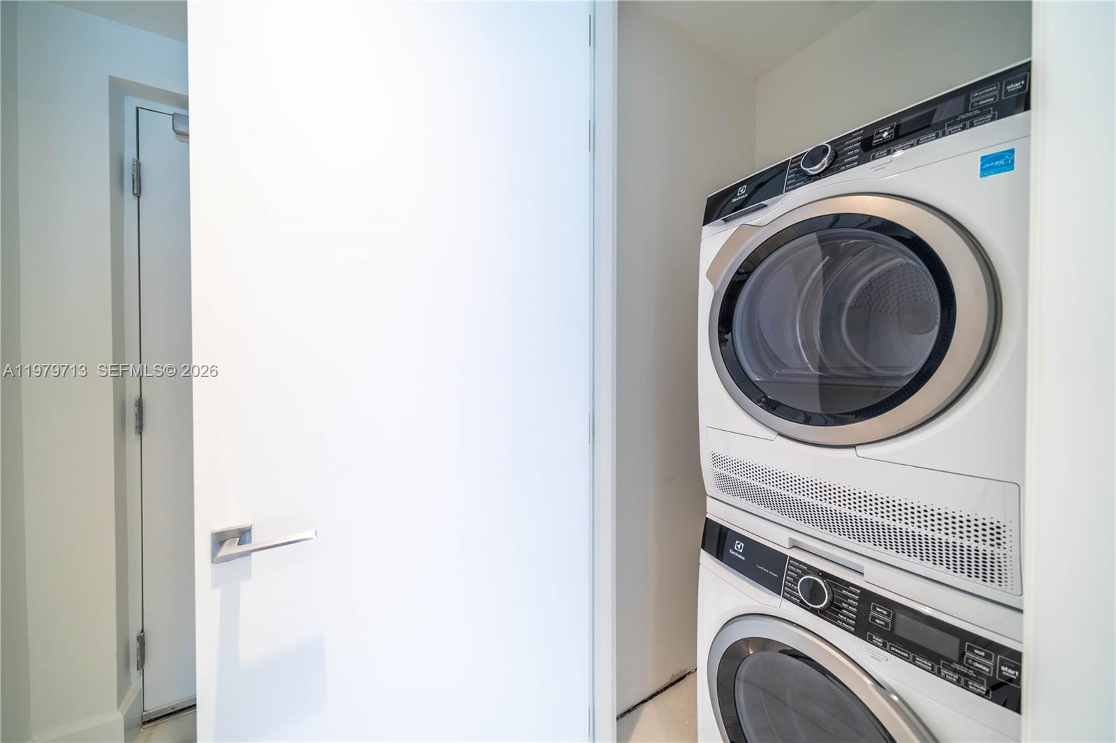 ESCOTTONIA PARK - Residential