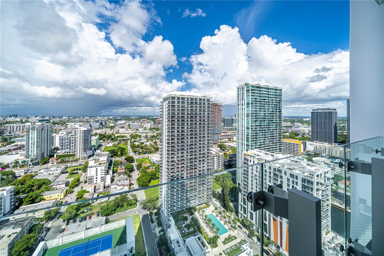 ESCOTTONIA PARK - Residential