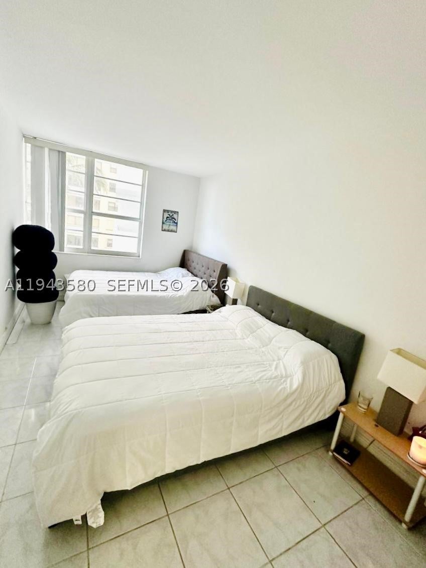 100 Lincoln Rd 524