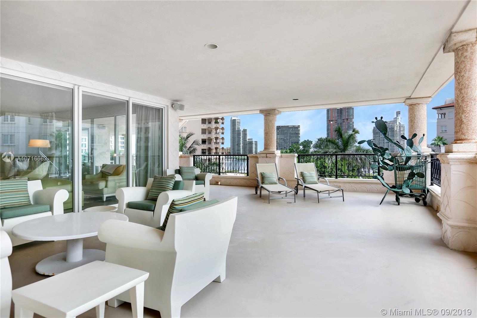 7400 OCEANSIDE AT FISHER - Residential