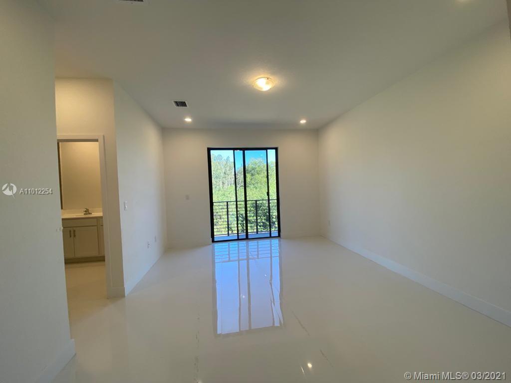DEVCO VILLAS - Residential Lease