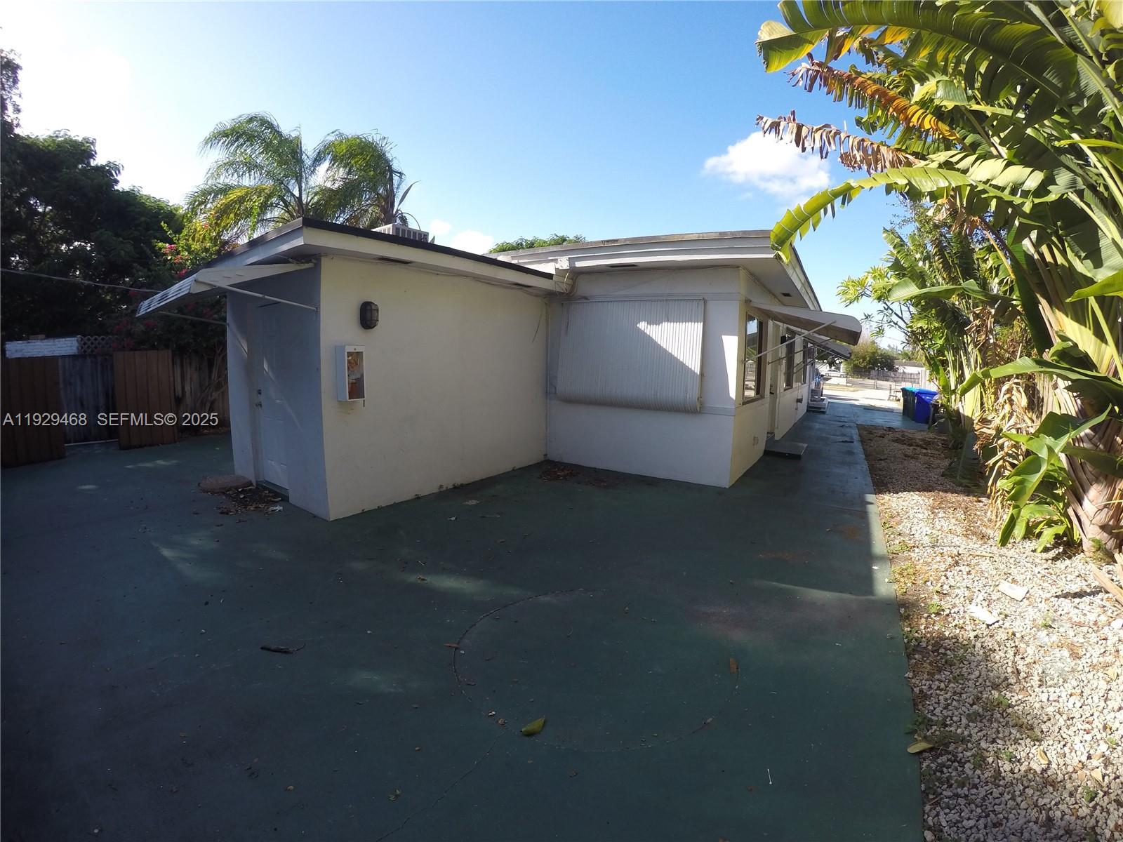 ST JAMES PARK WEST ADD - Residential Lease