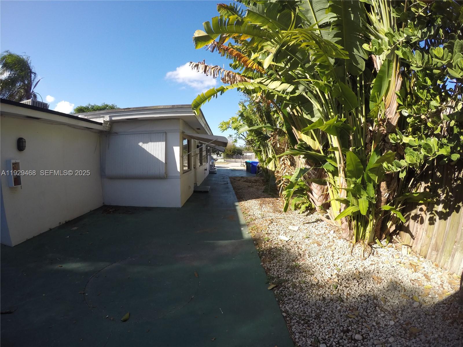 ST JAMES PARK WEST ADD - Residential Lease