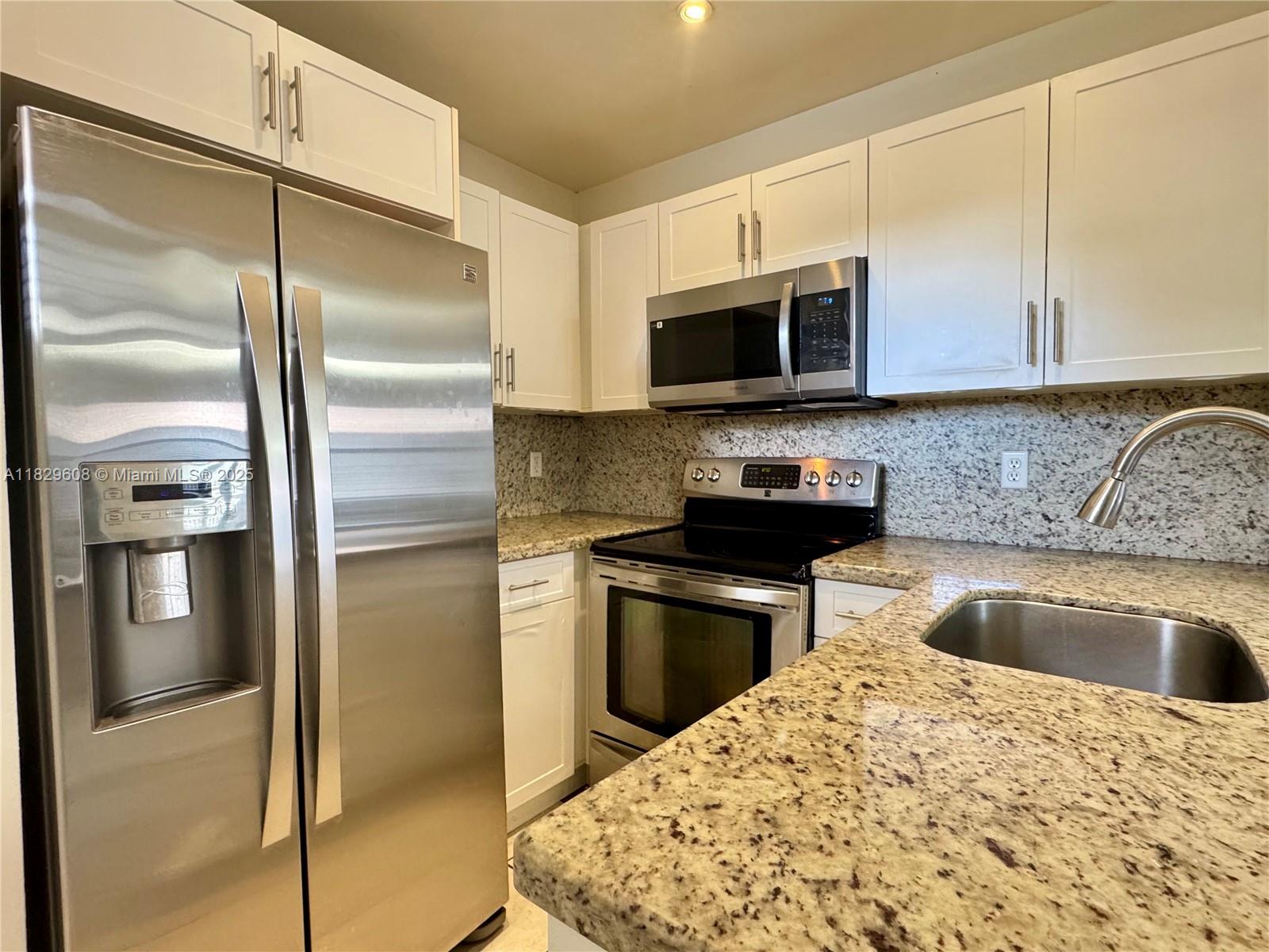 HERON AT THE HAMMOCKS CON - Residential