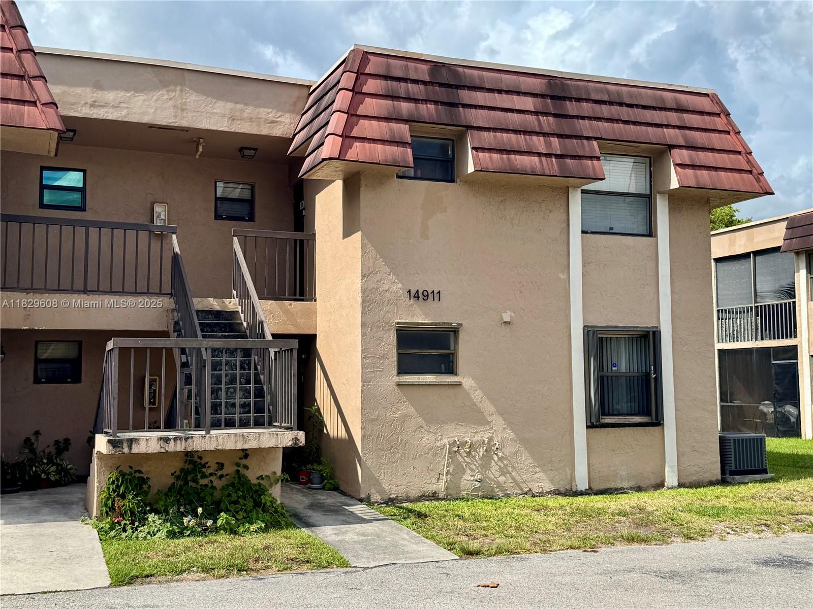 HERON AT THE HAMMOCKS CON - Residential