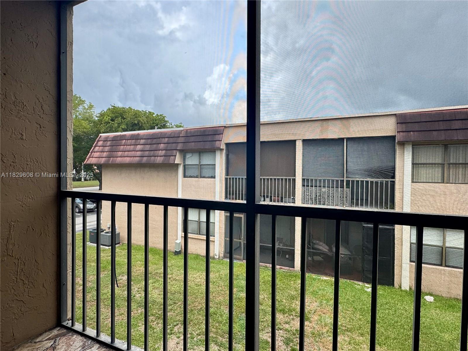 HERON AT THE HAMMOCKS CON - Residential