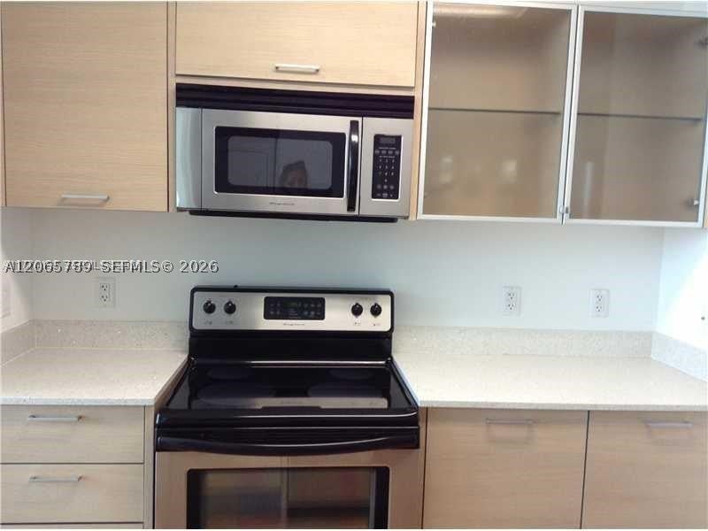 350 NE 24th St 1108