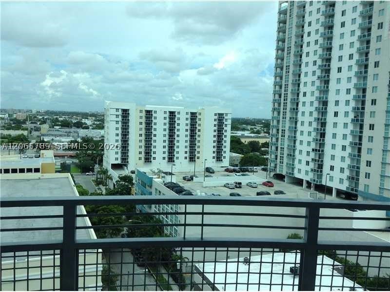 350 NE 24th St 1108