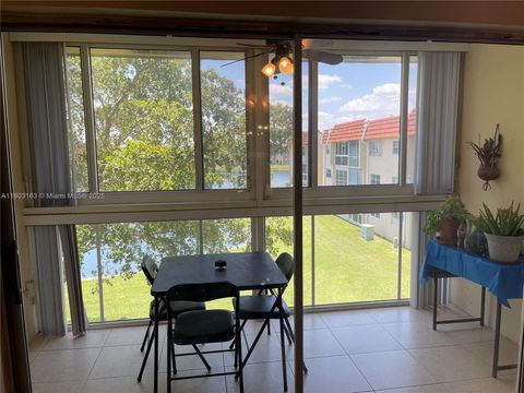 2911 N Pine Island Rd 311 Sunrise FL 33322